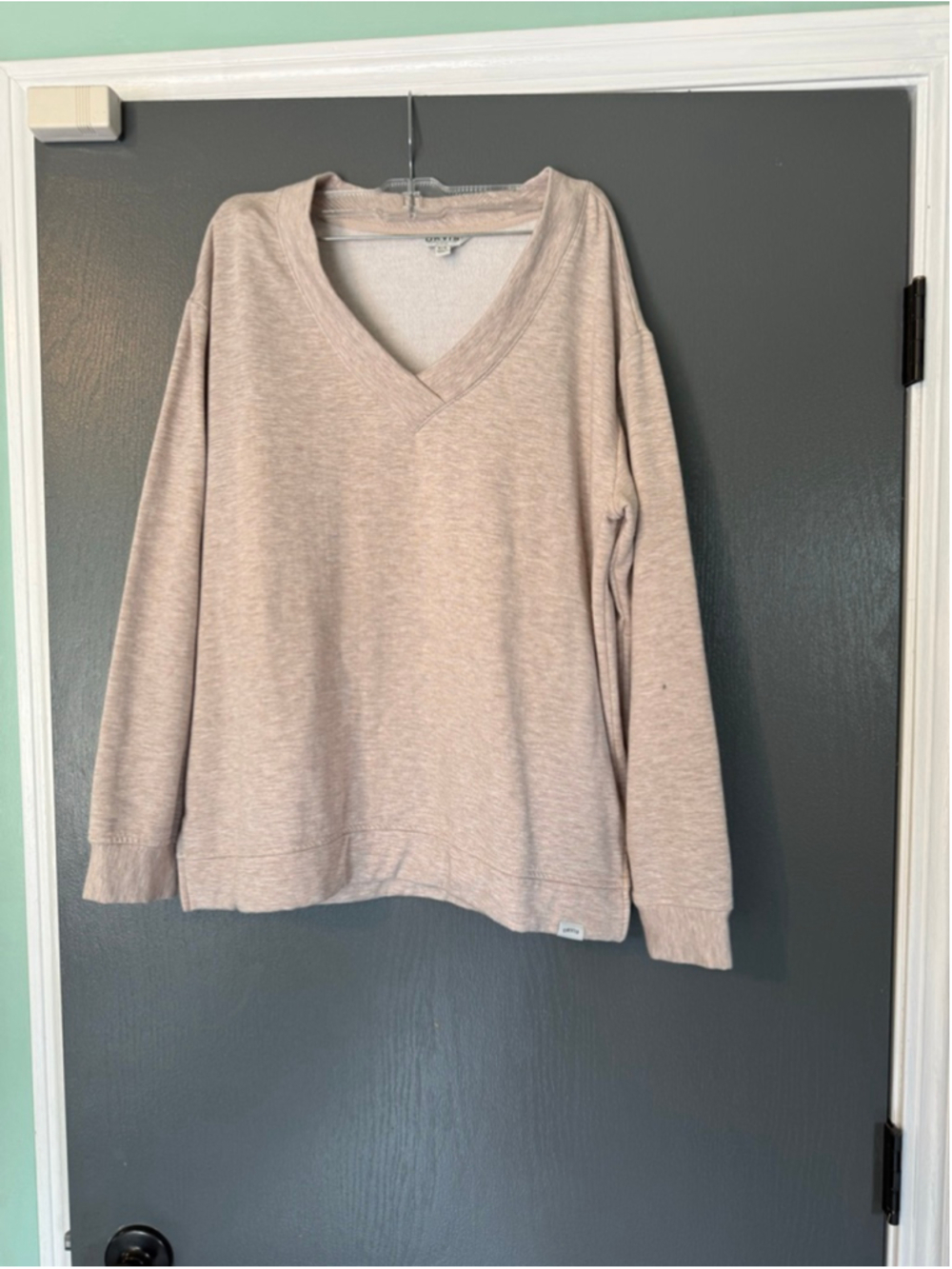 Women's ORVIS Beige V-Neck Sweatshirt M